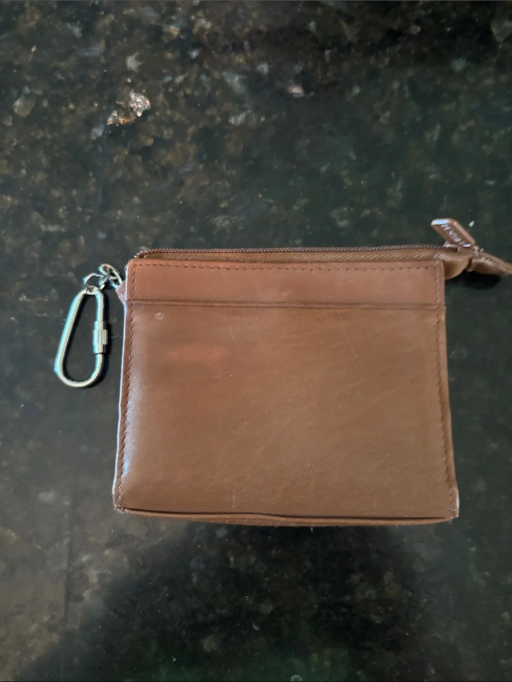 Buxton compact pouch